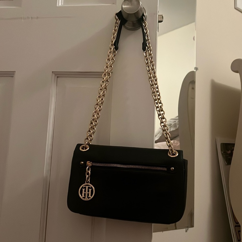 Tommy Hilfiger black flap chain shoulder bag